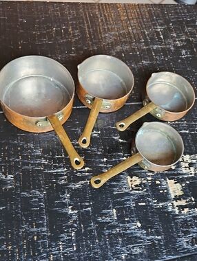 Vintage Set of Four  Copper Tin Lined Measuring Cups Saucepan Décor